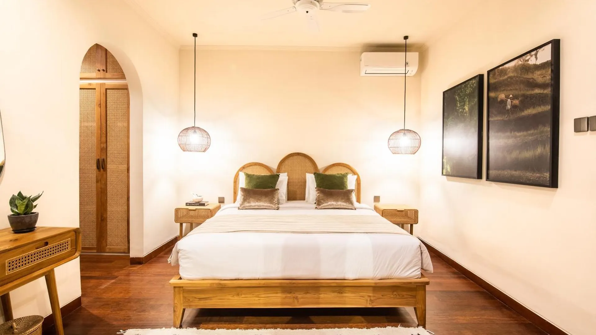 Newly Renovated 4Br Villa 400M To Canggu Beach 0*, Canggu (Bali)