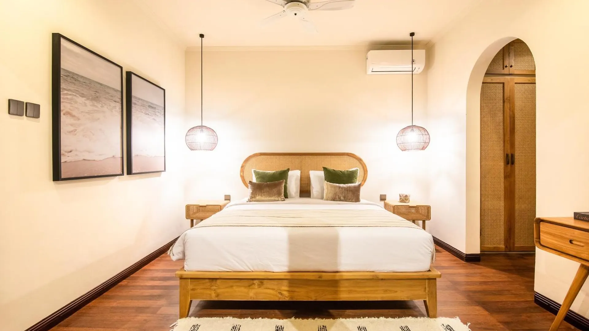Newly Renovated 4Br Villa 400M To Canggu Beach 0*, Canggu (Bali)