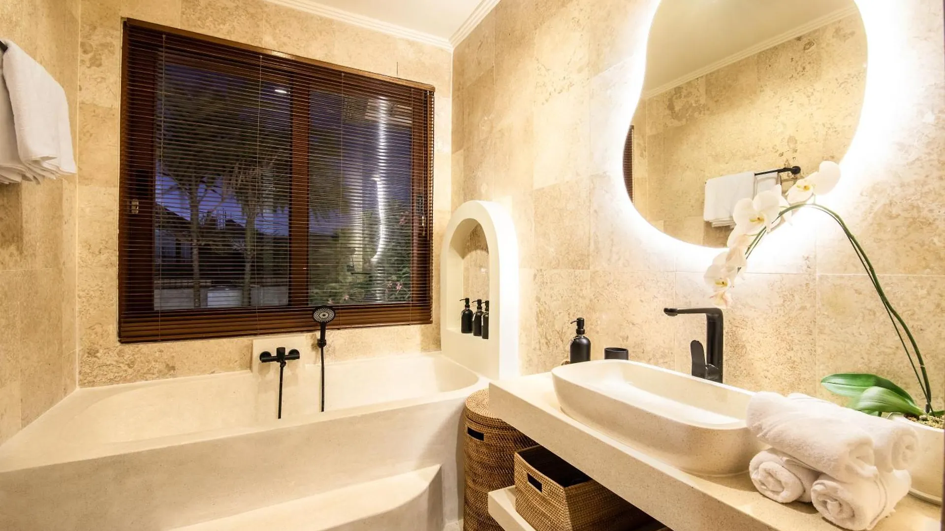 Holiday home Newly Renovated 4Br Villa 400M To Canggu Beach