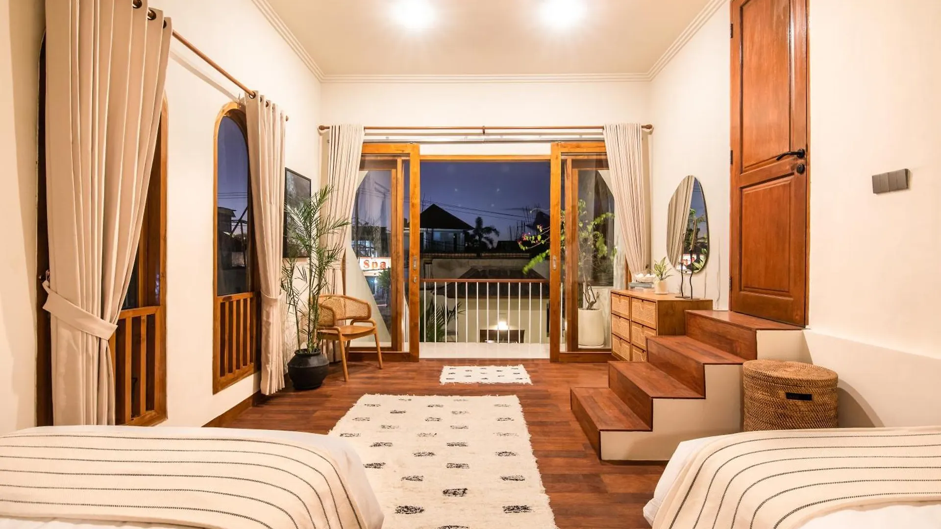 Newly Renovated 4Br Villa 400M To Canggu Beach 0*, Canggu (Bali) Indonesia