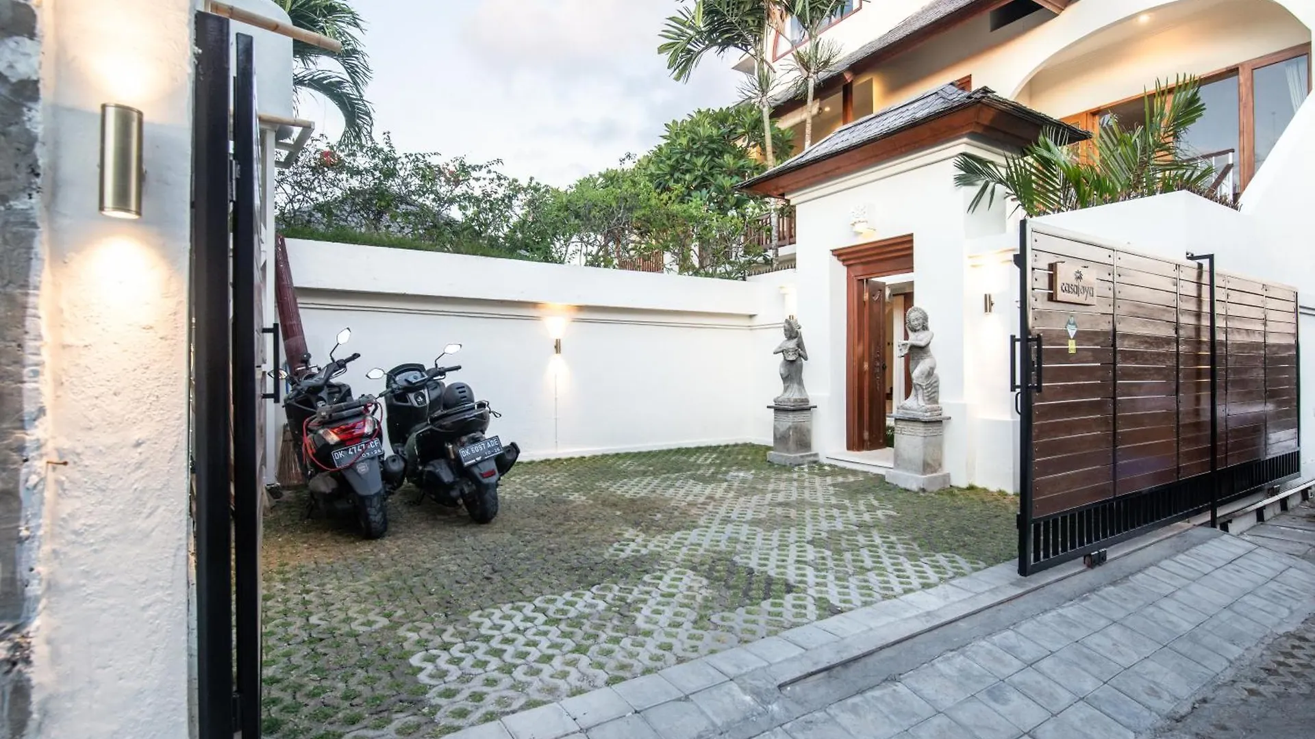 Holiday home Newly Renovated 4Br Villa 400M To Canggu Beach